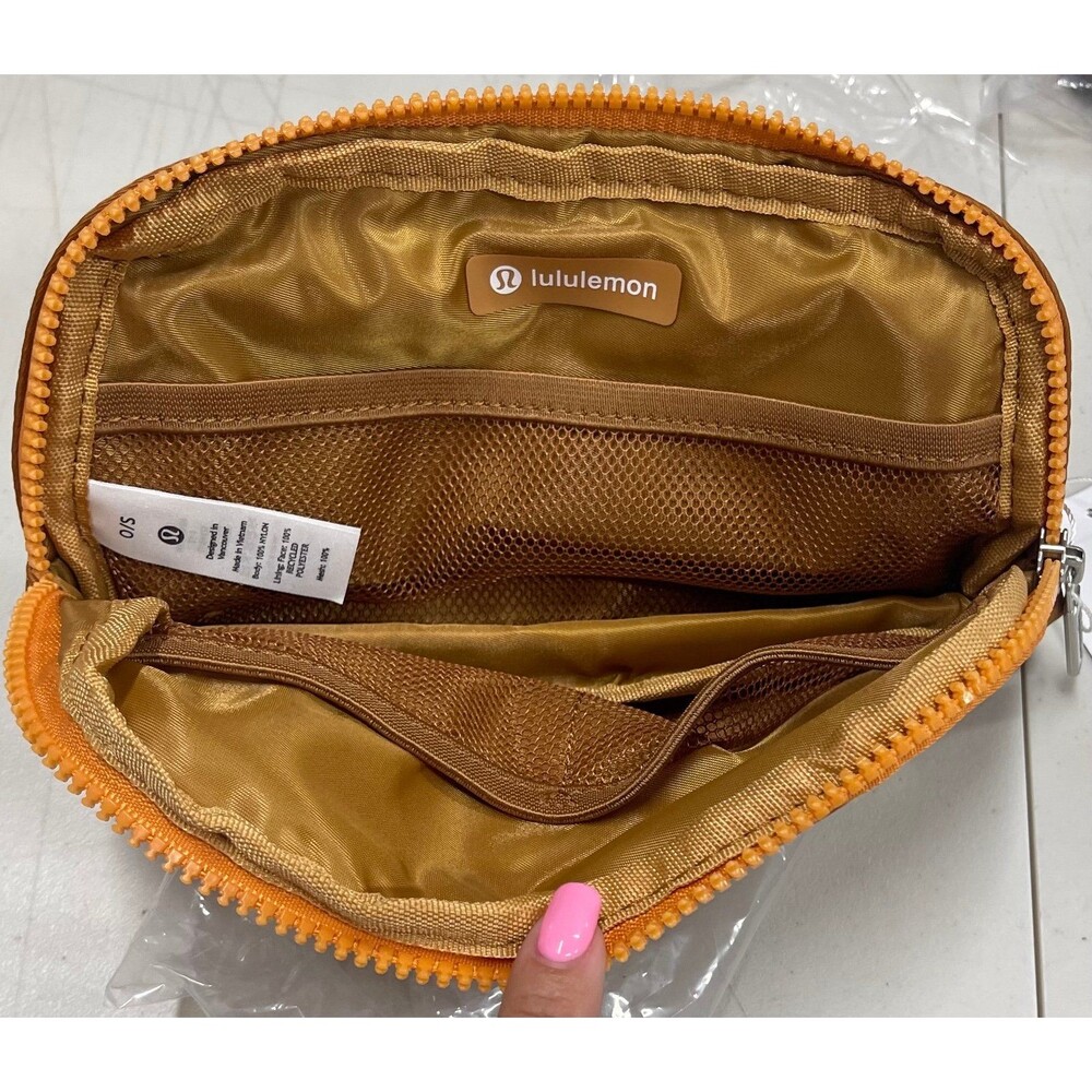 Lululemon Everywhere Belt Bag 1L Brown NWT - Picture 5 of 6